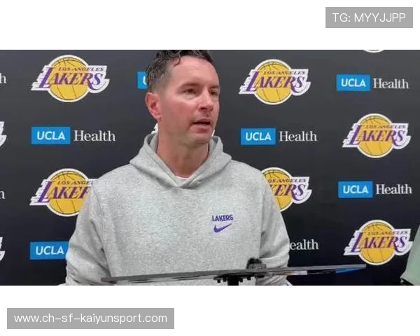 湖人伤情再加码！里夫斯腹股沟拉伤，雷迪克发布会只剩一句狠话